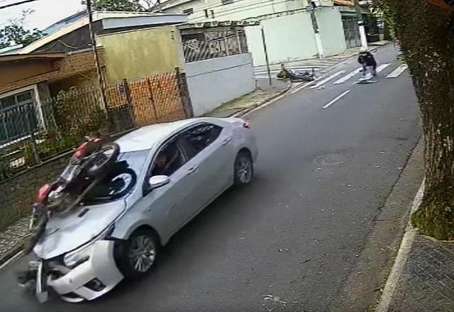 Motorista atropela criminosos que pilotavam moto no ABC Paulista