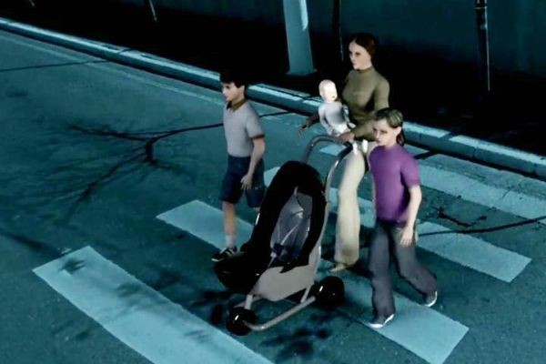 Imagem da noticia Carro de luxo em alta velocidade atropela família e mata mãe e filhos