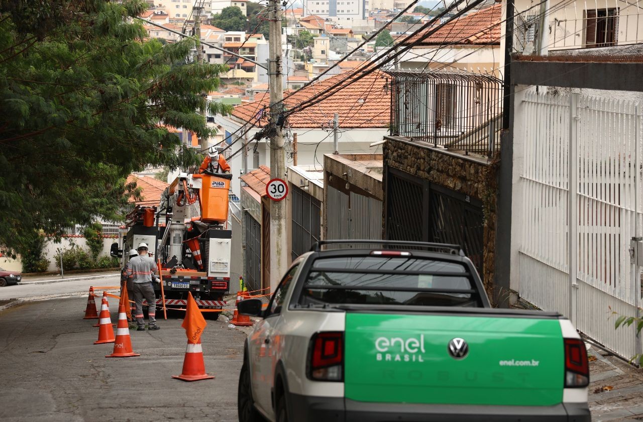 Imagem da noticia Enel tem só 10 carros circulando em SP na crise das últimas 12 horas, diz prefeitura