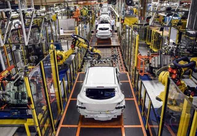 Imagem da noticia Com produção de veículos em queda, cinco montadoras adotam férias coletivas