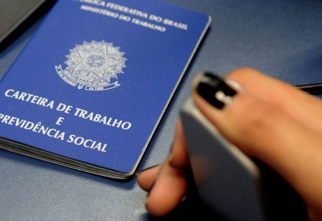 Imagem da noticia Brasil abre 159.454 vagas formais de trabalho em outubro, mostra Caged