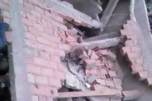 Imagem da noticia Casa desaba e deixa dois feridos na zona leste de São Paulo