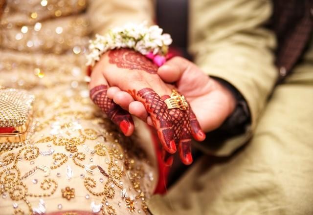 Casal indiano processa filho e nora por não terem netos