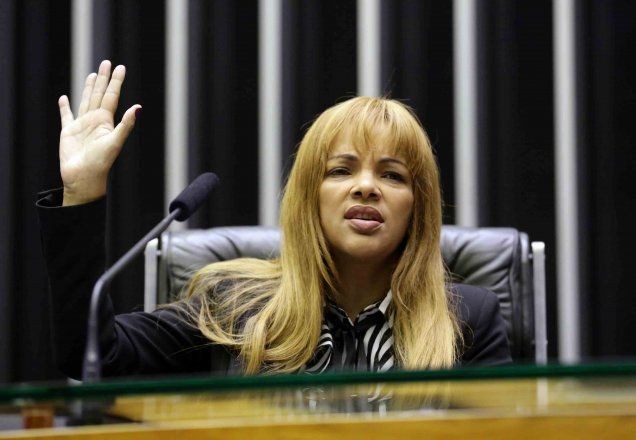 Imagem da noticia Caso Flordelis: deputada é suspensa e pode ser expulsa do PSD