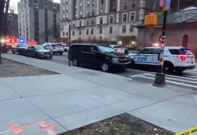 Imagem da noticia Polícia atira em homem após ataque em catedral de Nova York
