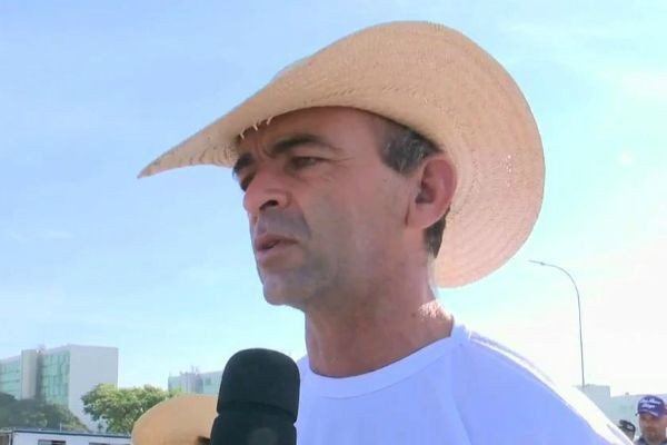 Imagem da noticia Cavaleiros protestam contra decisão que tornou vaquejada ilegal