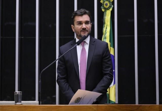 Câmara aprova texto-base da reforma do Imposto de Renda