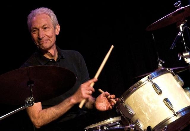 Imagem da noticia Charlie Watts, baterista do Rolling Stones, morre aos 80 anos