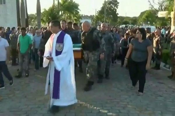 Imagem da noticia Chega a 100 o número de policiais militares mortos em 2017 no RJ