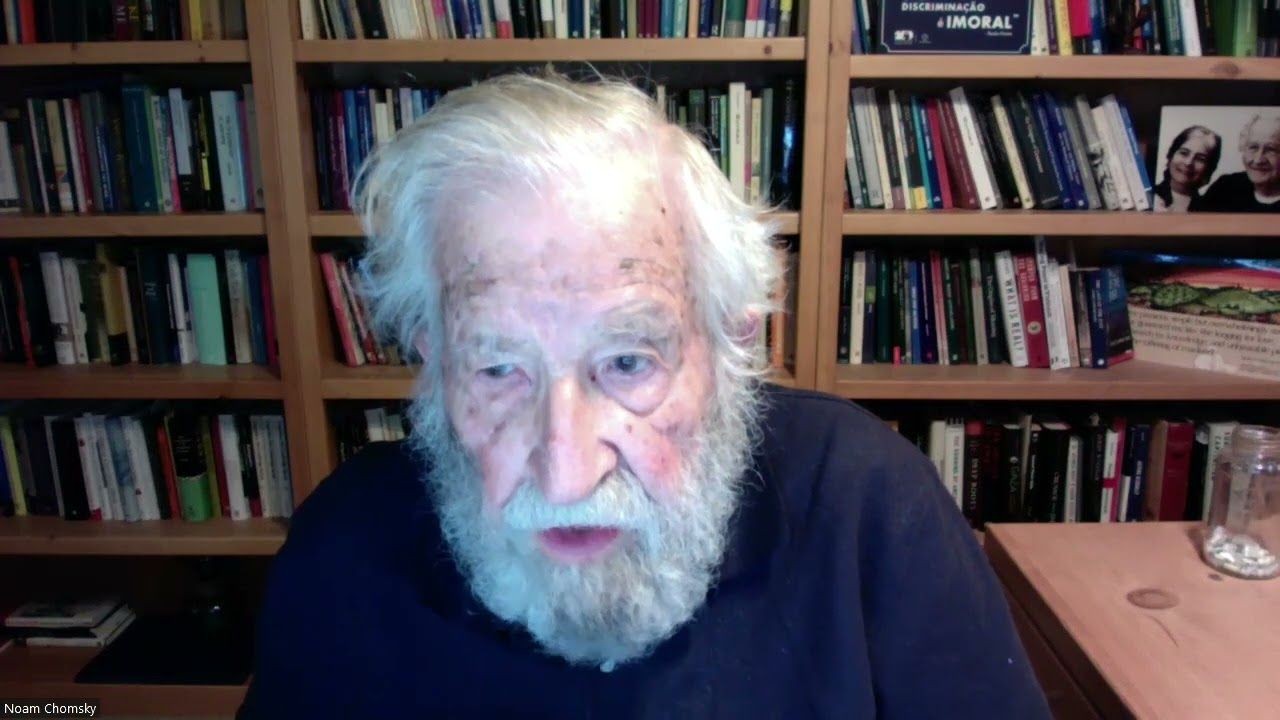 Imagem da noticia Noam Chomsky recebe alta hospitalar em São Paulo