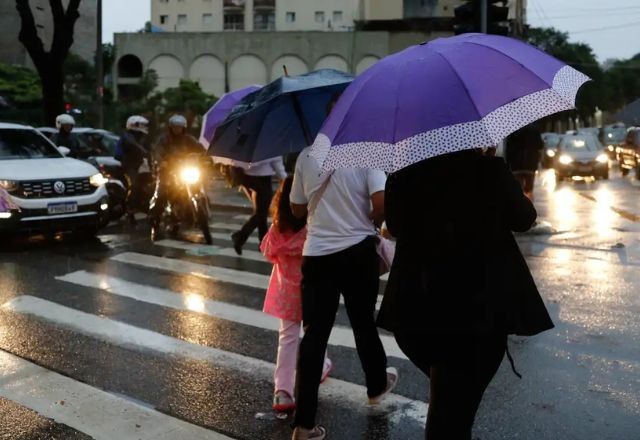Imagem da noticia Ciclone impulsiona frente fria e traz chuva intensa para o sul do Brasil