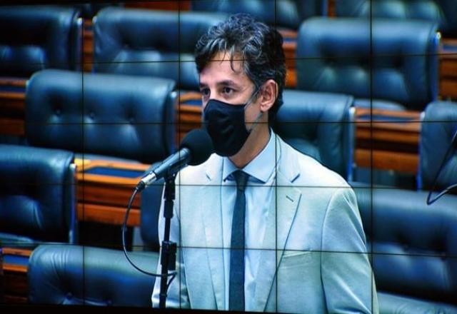 Vídeo: deputado do Cidadania defende CPI para investigar Salles