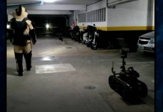 Imagem da noticia Com bomba falsa, bandidos em fuga fazem família refém em São Paulo