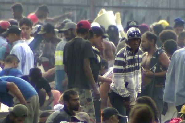 Imagem da noticia Comércio na região da Cracolândia é alvo de vandalismo e saques