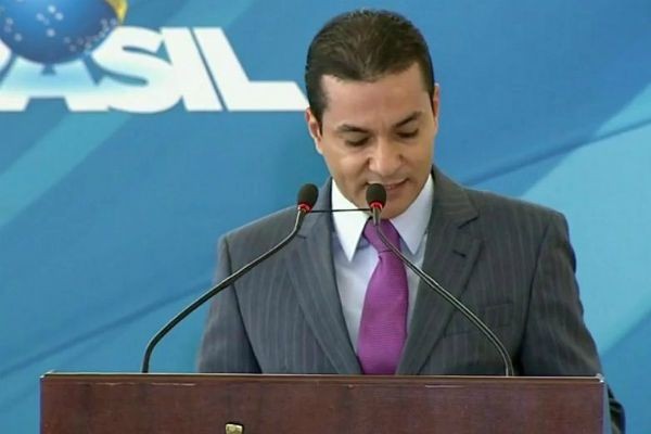 Imagem da noticia Comissão de Ética abre processo contra ministros Gilberto Kassab e Marcos Pereira