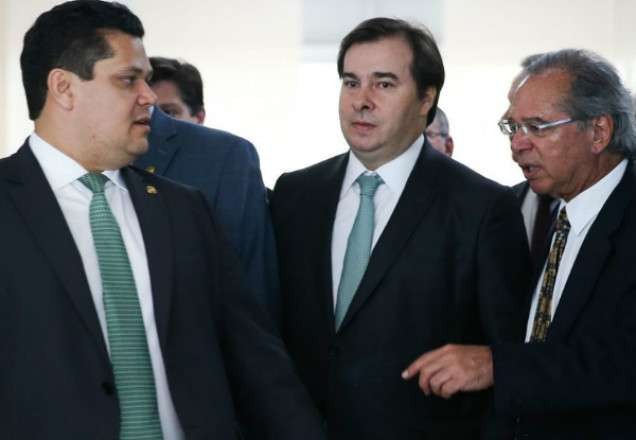 Imagem da noticia Congresso Nacional aprova salário mínimo de R$ 1.031 para 2020