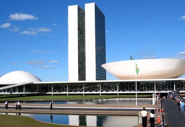 Imagem da noticia Câmara aprova texto-base da Reforma Tributária; proposta segue para o Senado