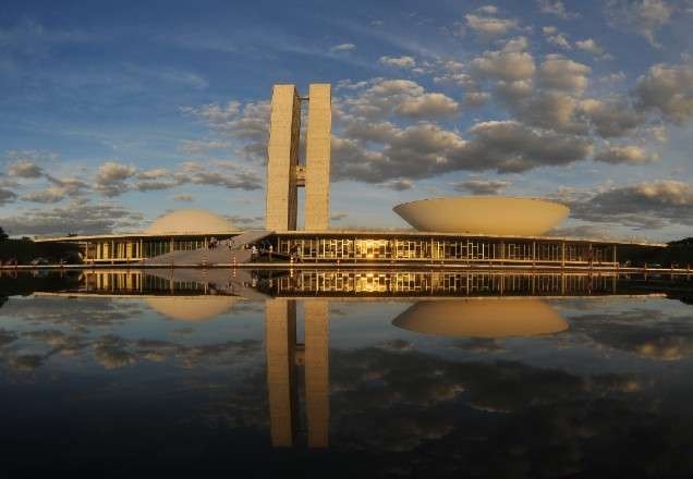 Imagem da noticia Congresso e STF decretam luto oficial de 3 dias em memória às vítimas da Covid-19