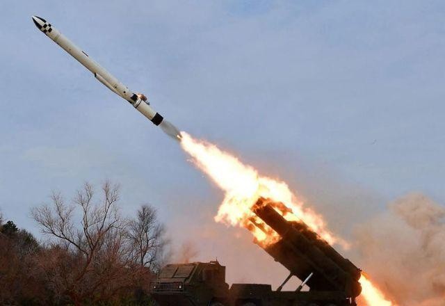 Imagem da noticia Coreia do Norte lança míssil na direção da costa sul-coreana