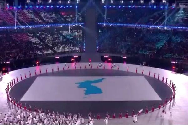 Coreias entram juntas na abertura dos Jogos Olímpicos de Inverno 
