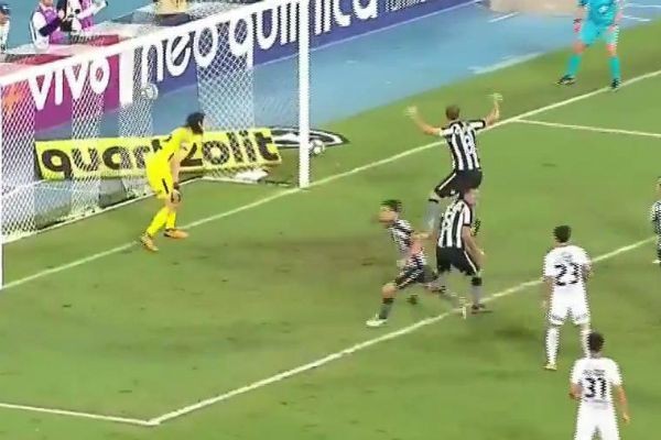 Imagem da noticia Corinthians vê vantagem em relação aos adversários diminuir 