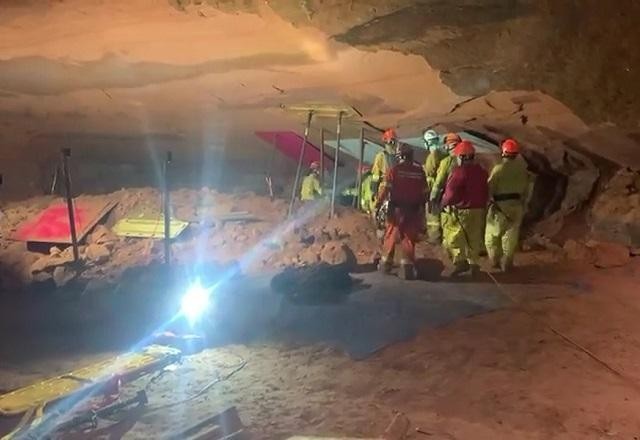 Imagem da noticia Nove bombeiros morrem em desmoronamento no interior de São Paulo