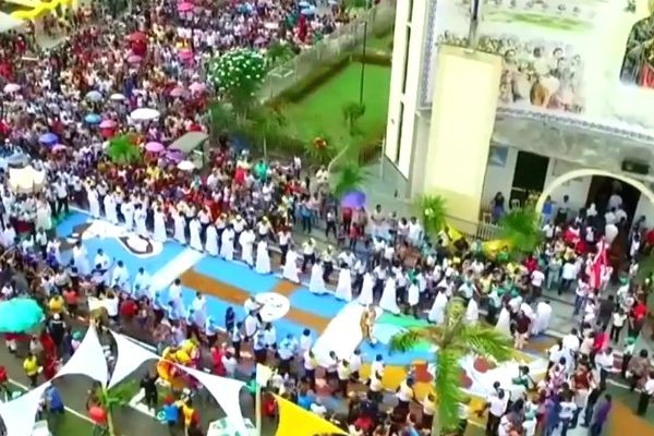 Imagem da noticia Corpus Christi: No Pará, fé e devoção ganham forma com serragem e areia
