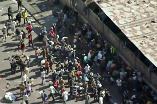 Imagem da noticia Cracolândia tem mais um dia de confusão, vandalismo e prisão