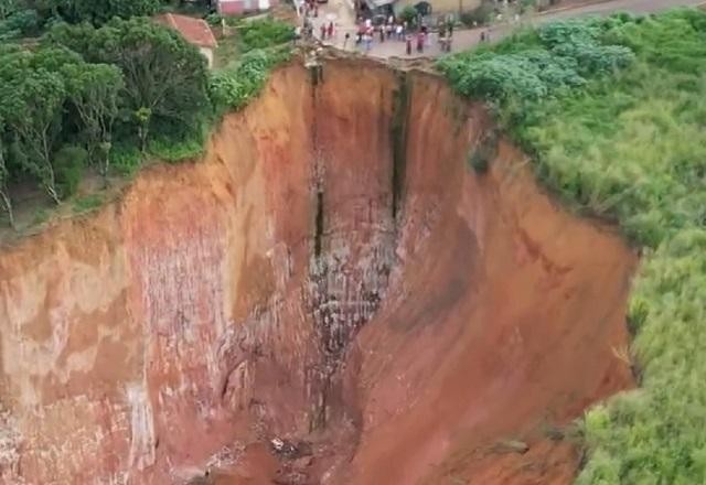 Imagem da noticia Voçoroca: policial cai em cratera de quase 80 metros de altura no MA