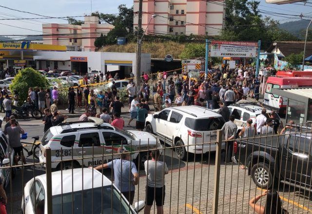 Quatro crianças morrem em ataque a creche em Blumenau (SC)