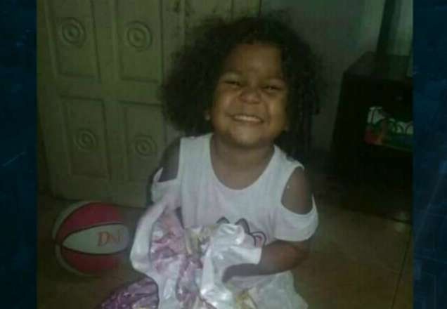 Imagem da noticia Criança de dois anos é espancada até a morte pela mãe por urinar na cama