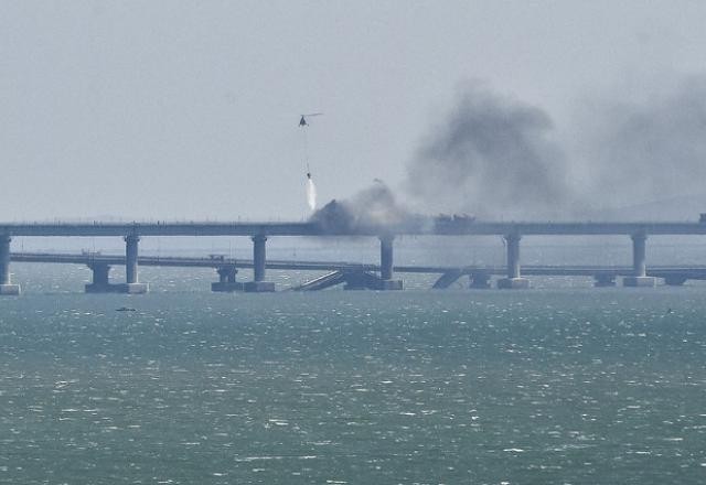 Imagem da noticia Rússia e Ucrânia trocam acusações sobre explosão da ponte de Crimeia