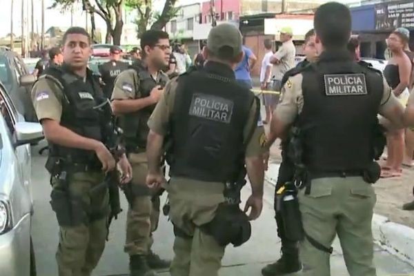 Criminosos explodem transportadora de valores e roubam R$ 60 milhões no Recife