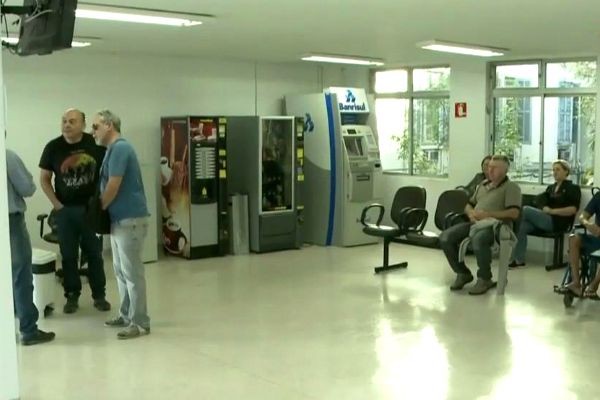 Imagem da noticia Criminosos invadem hospital no Centro de Porto Alegre