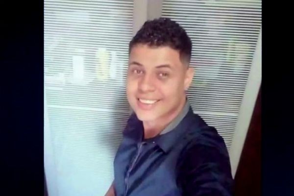 Imagem da noticia Criminosos matam dois passageiros em assalto a ônibus na Baixada Fluminense