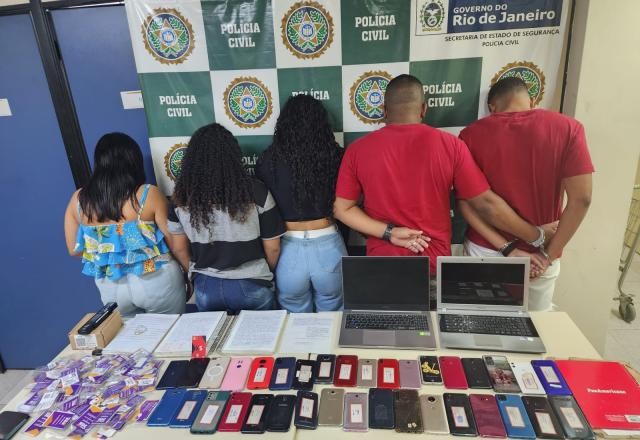 Call center do crime: polícia prende 5 por golpe do falso empréstimo no RJ
