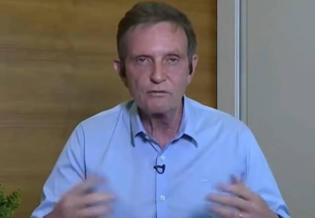 Crivella ataca Paes e diz que não cumpriu promessas por falta de dinheiro