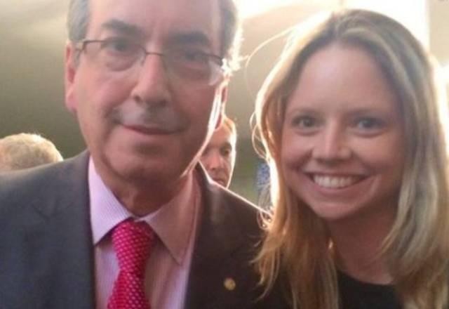 Imagem da noticia Filha de Cunha "invade" Twitter do pai e brinca sobre posts proféticos