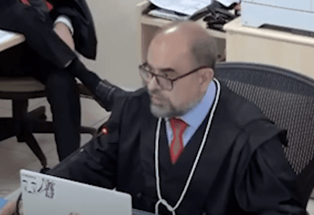 Imagem da noticia Desembargador do TJ-PA diz que há uma epidemia de autismo porque 'virou mina de dinheiro'