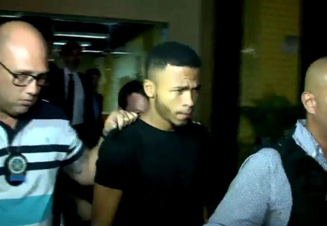 DJ Rennan da Penha se entrega à polícia após um mês foragido