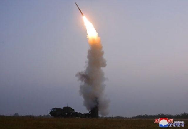Imagem da noticia Coreia do Norte faz o 4º teste com disparo de míssil antiaéreo