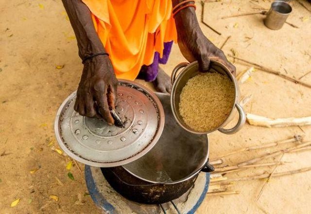 Imagem da noticia Fome cresceu mais de 20% em 2021 e afeta 193 milhões de pessoas no mundo