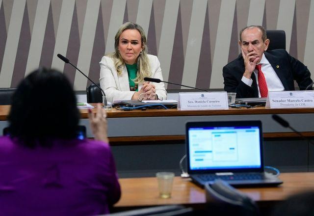 Imagem da noticia "Vamos aguardar os próximos capítulos", diz Daniela Carneiro sobre cargo