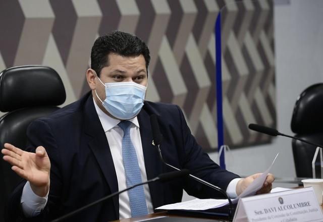 Imagem da noticia "Tudo parado", diz Alcolumbre sobre sabatina de André Mendonça