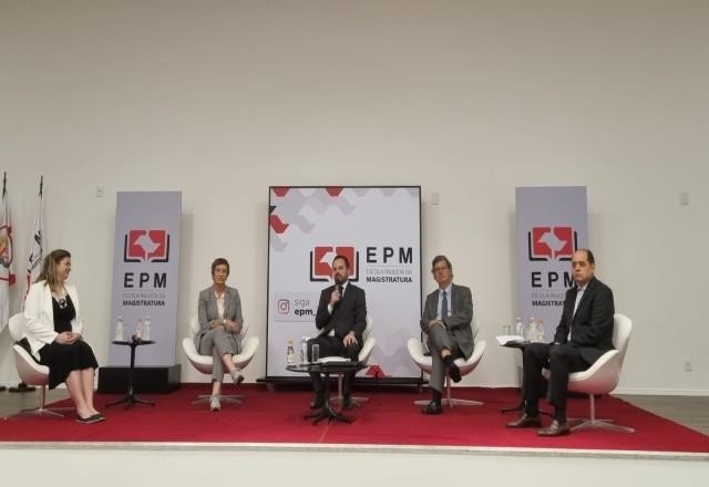 Imagem da noticia Debate discute intimidação judicial e física contra a imprensa