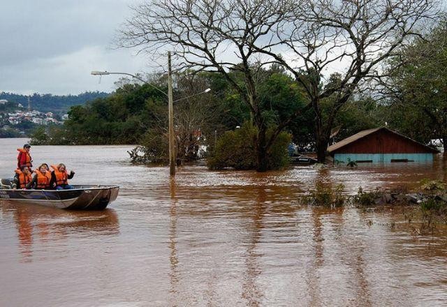 Imagem da noticia Pacheco promulga texto que reconhece estado de calamidade pública no RS até 2024