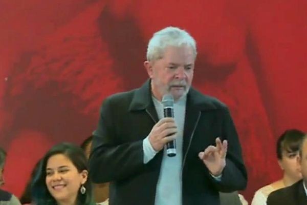 Imagem da noticia Defesa pede que Moro envie ações contra Lula à Justiça de São Paulo