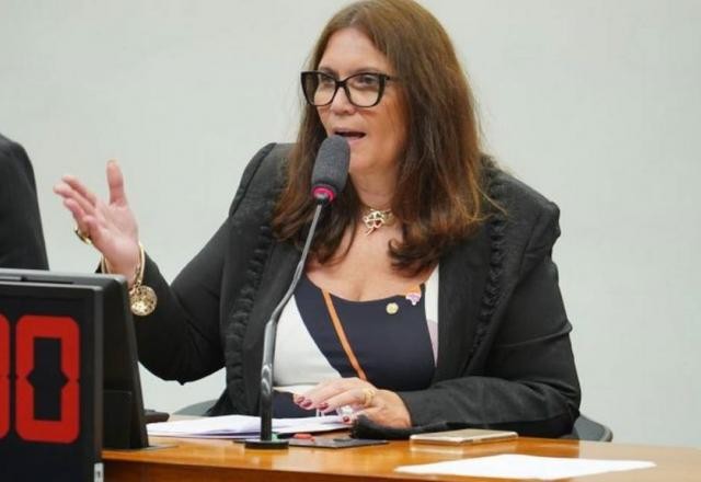 Imagem da noticia Oposição vai entrar com ação contra Bia Kicis no caso do PM da Bahia