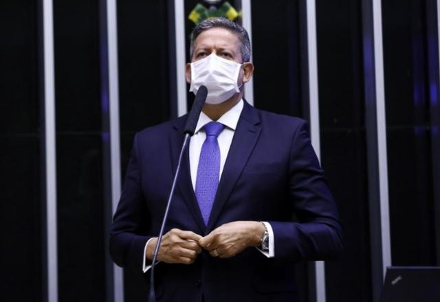 Aliado de Bolsonaro, Lira resiste à instalação da CPI da Pandemia 