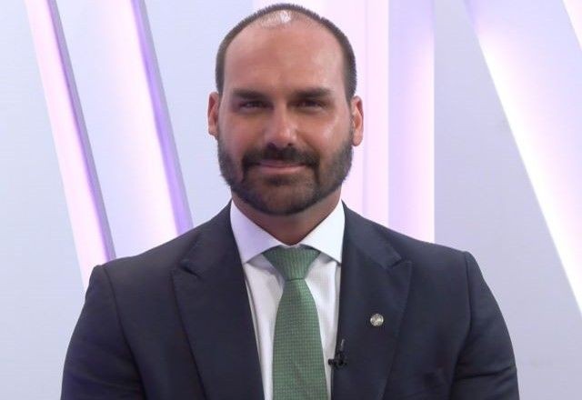 Eduardo Bolsonaro diz que prefere orçamento secreto a "emendas Pix"